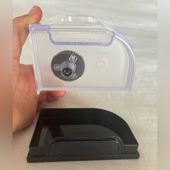 Keurig essential water reservoir replacement
Good used condition lid included - Picture 3 of 3